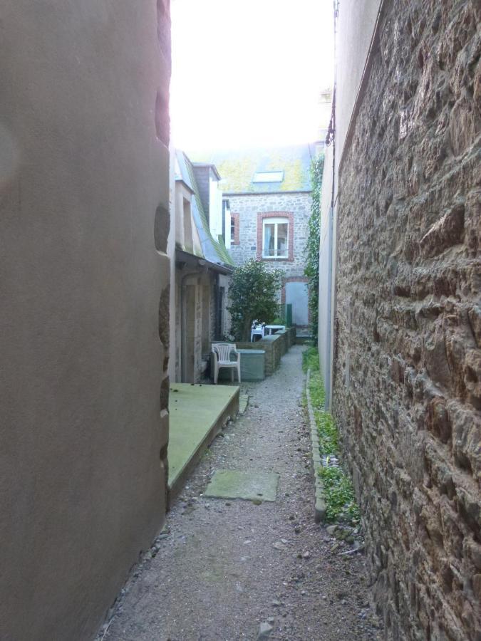 Вілла Quai Vauban Сен-Ва-ла-Уг Екстер'єр фото